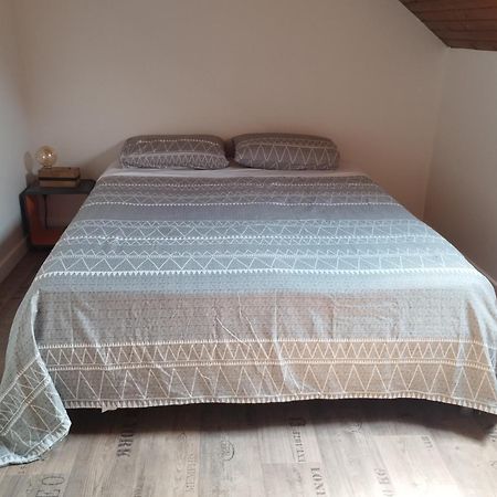Maison De Ville A 10 Min Du Pal Dompierre-sur-Besbre Bagian luar foto